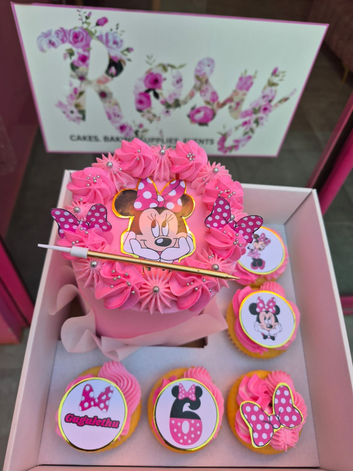 Minnie Mouse Box Cake by Rosy's Cakes and Events